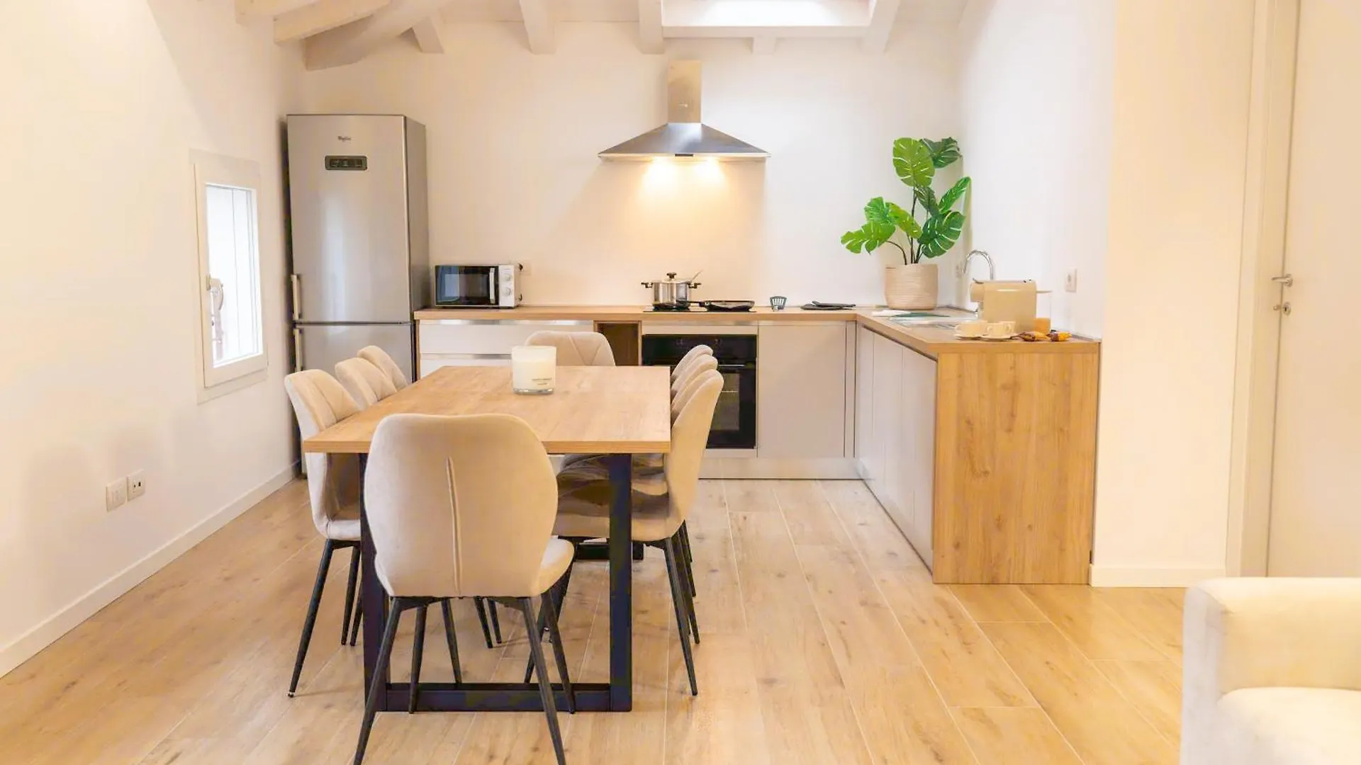 Apartman Elegante Appartamento In Centro A Treviso Olaszország